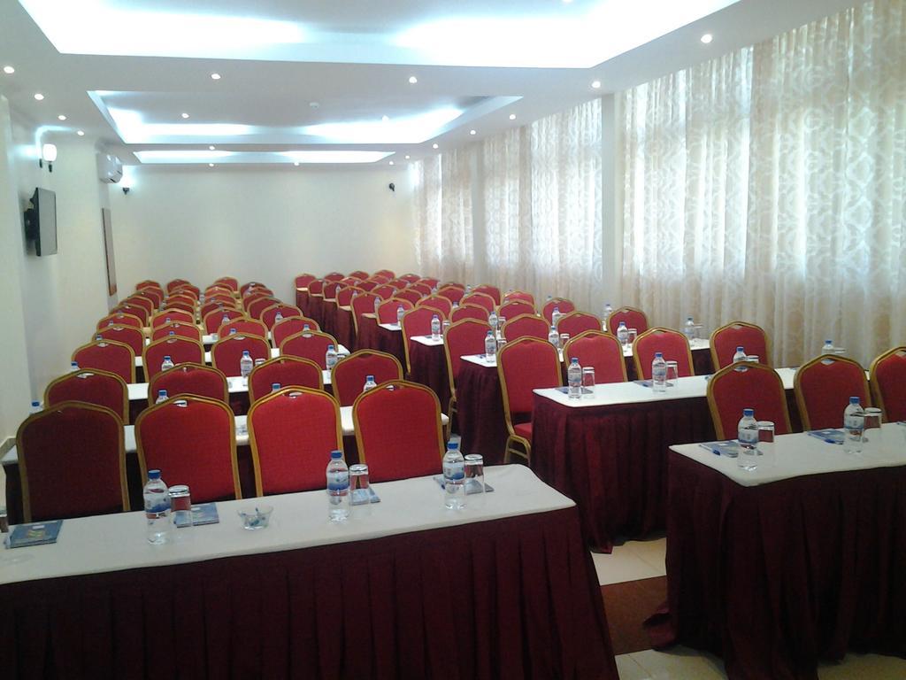 Great Seasons Hotel Kigali Esterno foto